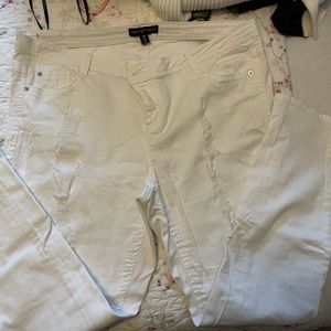 Almost Famous low rise, distressed white jeans size 18